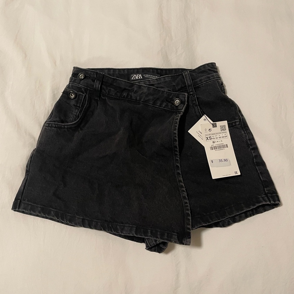 Zara Women's Charcoal Denim Skorts